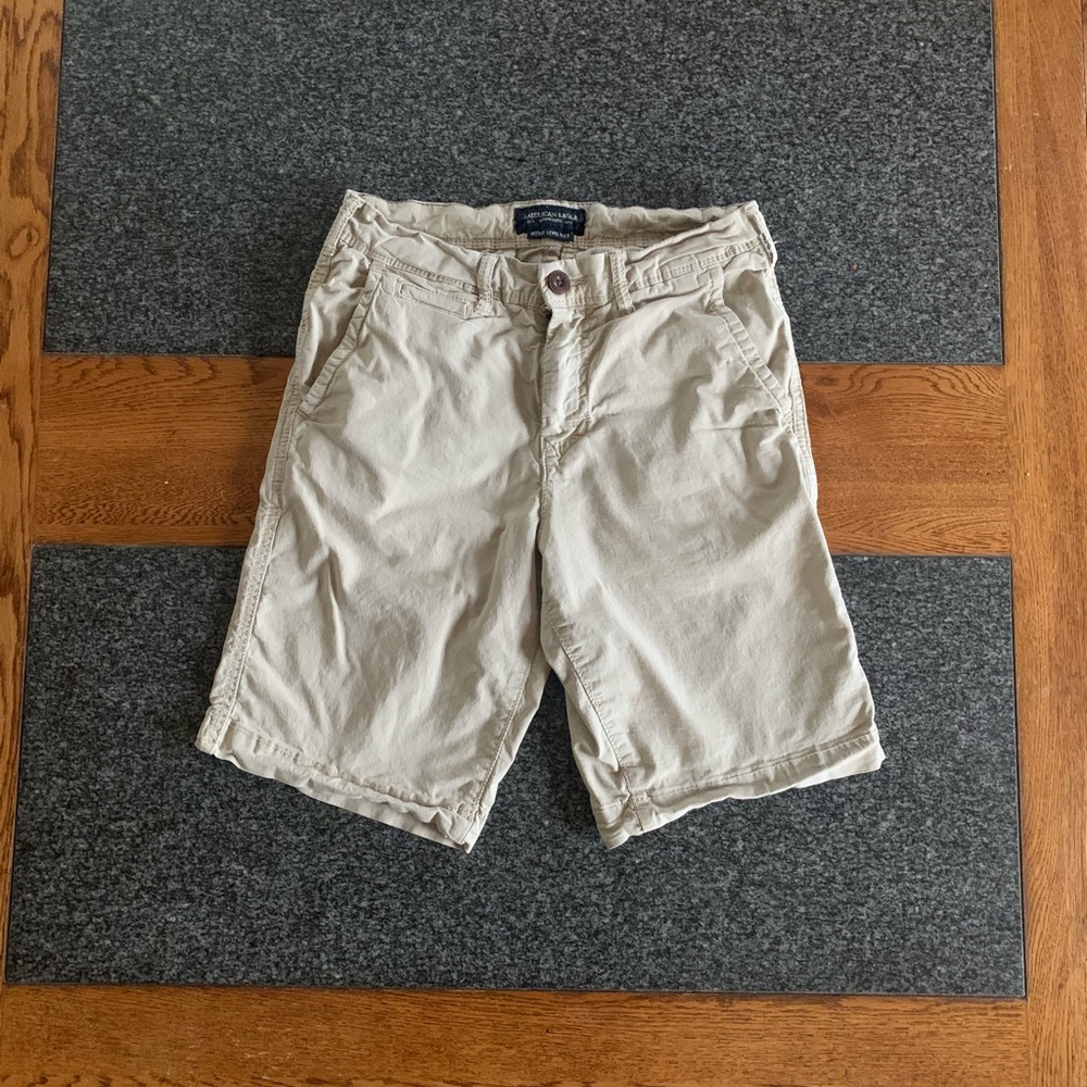 American Eagle Khaki Shorts Size 26 Men’s